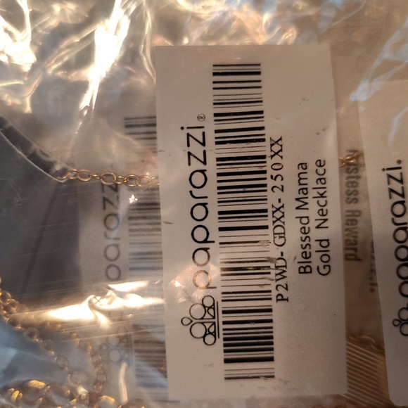 Blessed Mama Necklace - Picture 4 of 4